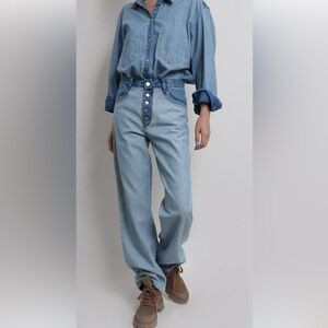 🍎AGIT Reverse Jeans Worn Wash size Small🌸